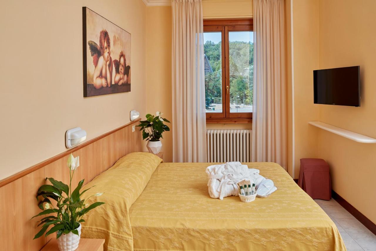 Hotel Plaza Tabiano Terme Extérieur photo